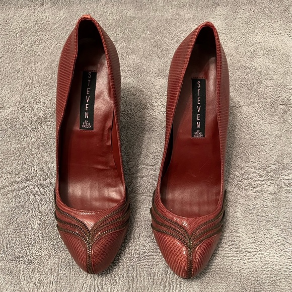 Steven by Steve Madden Multi-Zip Red Pumps, Size 8.5 - Picture 2 of 10